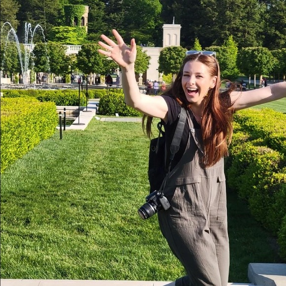 Meet your Posher, Nikki - Picture 2 of 3